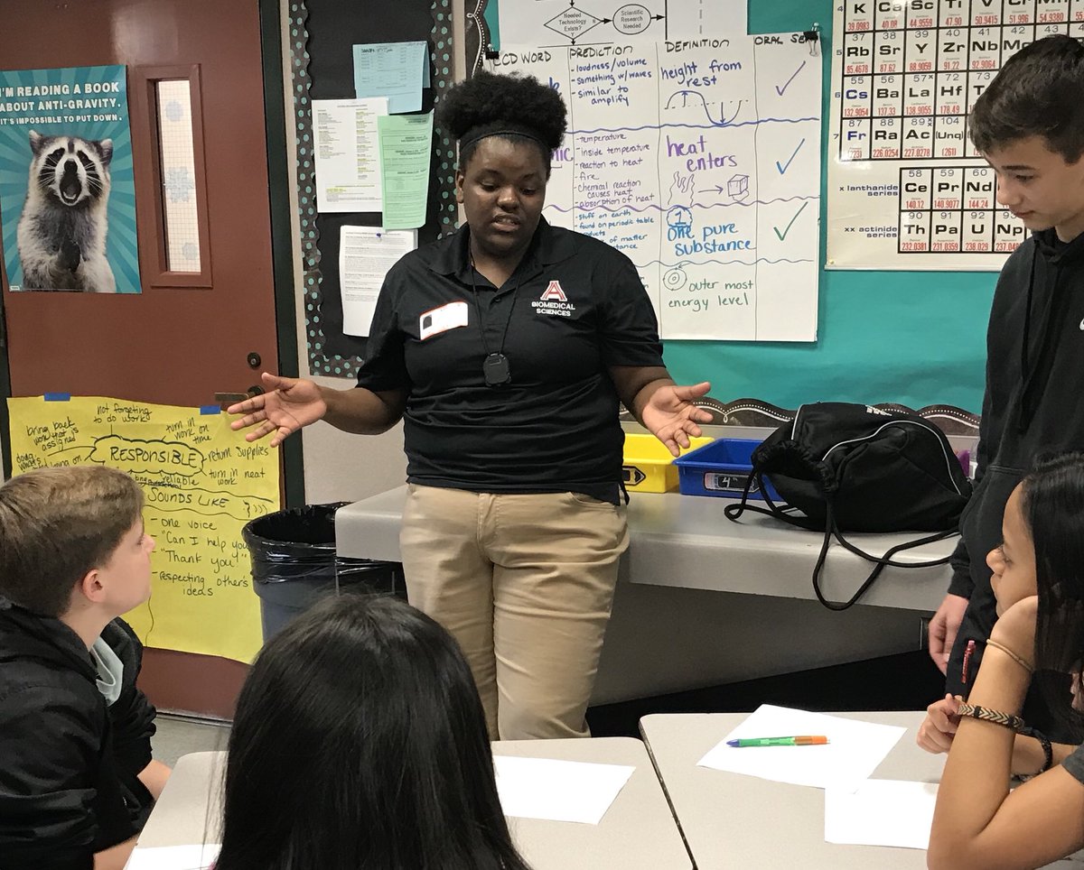 kcwilliams_21's tweet photo. Antelope HS biomed interns + ACMS = lots of love for PLTW #internship #PLTWorg #rjuhsd #outreach https://t.co/aYcnusUSGt