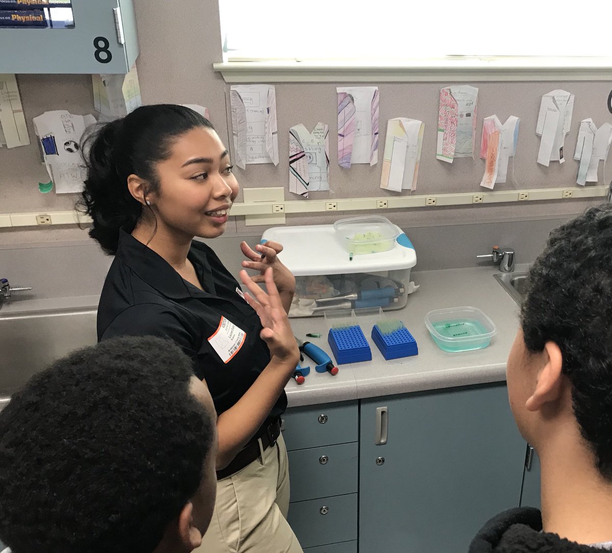 kcwilliams_21's tweet photo. Antelope HS biomed interns + ACMS = lots of love for PLTW #internship #PLTWorg #rjuhsd #outreach https://t.co/aYcnusUSGt