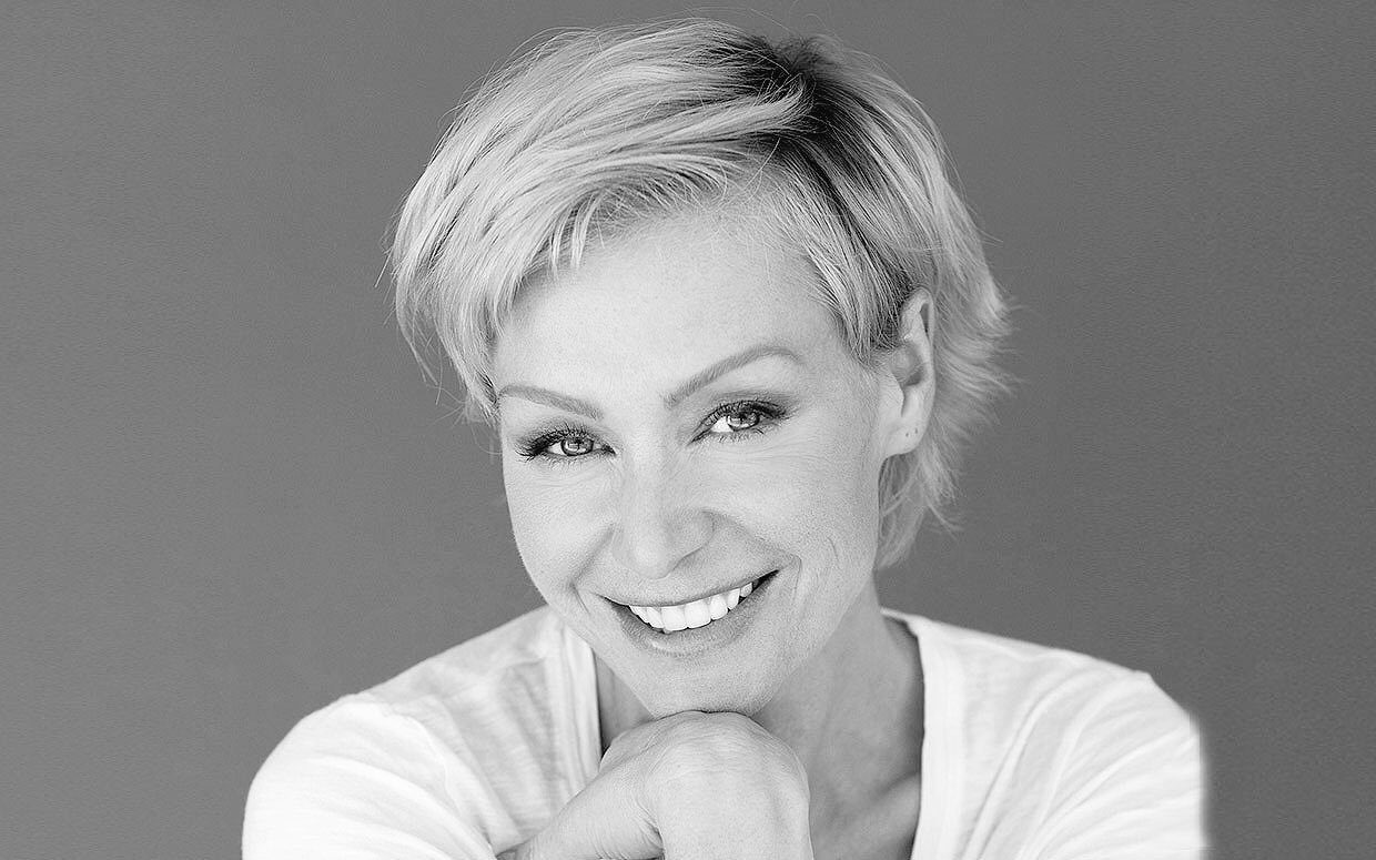    We wish a very happy birthday to Portia de Rossi! ¡Feliz cumpleaños 