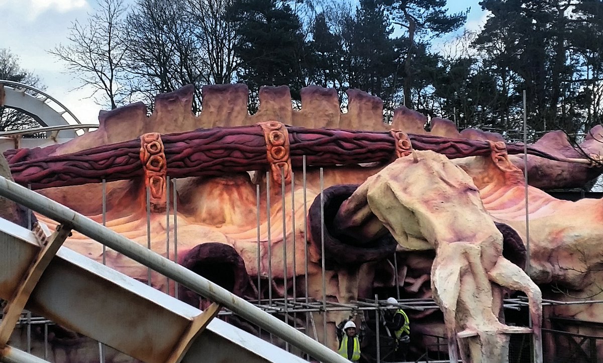AltonTLC's tweet photo. The Nemesis monster refurbishment is complete. It has taken over 2,500 hours of expert scenic painters time and was such a huge project that it scaled over 3 closed seasons. We hope you agree that it was well worth it! Check out these before and after snaps. https://t.co/iLjBWVRnq7