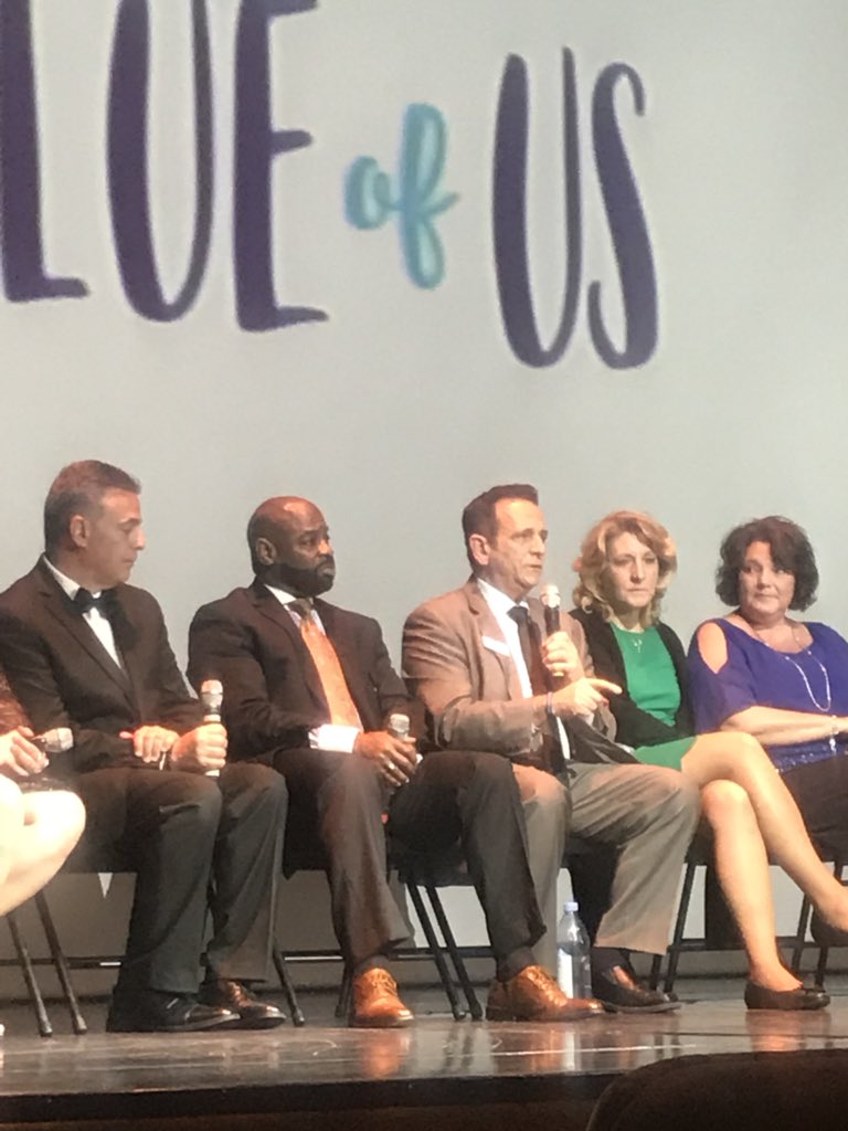 KHMTravel's tweet photo. βThereβs a creativity, along with care and compassion, that I donβt think you can find anywhere else.β - KHM Travelβs President @rickzimmerman #ValueofYou #KHMCrystal2018 https://t.co/gHdmic6SIj