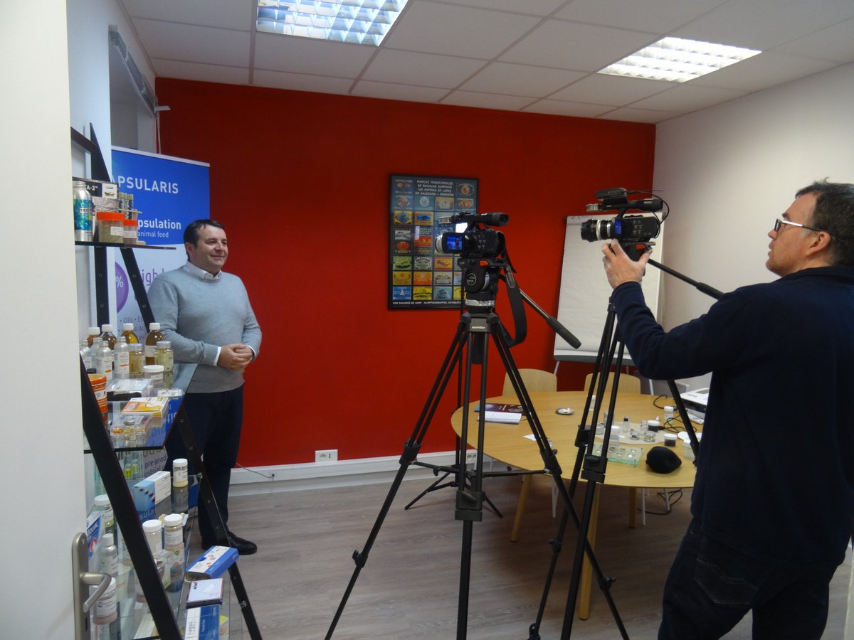 Capsularis1's tweet photo. Reportage sur le savoir-faire Breton et les entreprises de la Cornouaille ! Action, on tourne! https://t.co/yle0wu4tk6