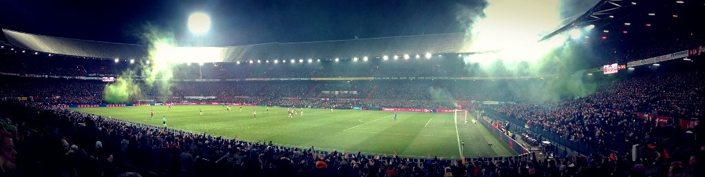 mar_B_ond's tweet photo. No #ApologiesForAbsence
@specutainment @RSL_Studio #MWM
Listening in while at quarter final #CupMatch😊#FEYpsv #Kuip https://t.co/z2b5HpmxRu