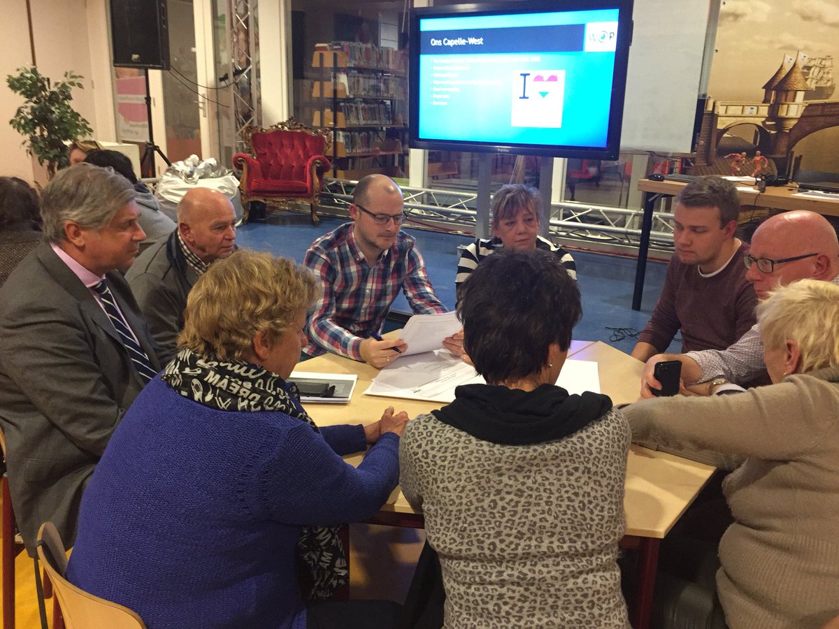 peteroskam_bgm's tweet photo. Wijkoverlegplatform #capellewest discussieert over de toekomstvisie van de wijk. Mooi de betrokkenheid van de Capellenaar. Zo moet de gemeente bestuurd worden https://t.co/HmH7k88VTV