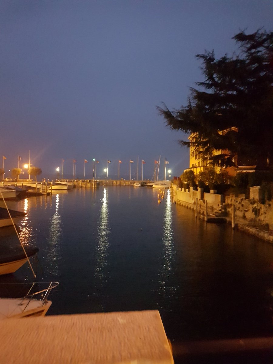 c311980's tweet photo. @HomeAura oggi  giornata  stupenda https://t.co/lNzUSUDdV1