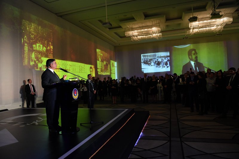 tcmeb's tweet photo. Bakan Yılmaz: Öğrencilerimize tablet yerine klavyeli bilgisayarlar dağıtmayı planlıyoruz
https://t.co/75nnvBqhr9 https://t.co/h7QbecwDy0