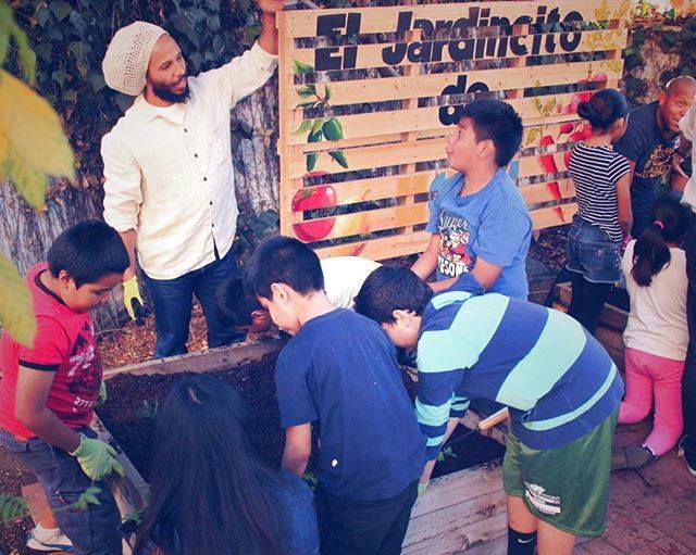 tuffgongww's tweet photo. "The revolution will come from the people and the willingness to work towards something better—to fight for a better living." #ziggymarleyquotes @ziggymarley #ziggymarley #wednesdaywisdom @heartoflosangeles #heartoflosangeles #tgw https://t.co/OAQTMpiib1