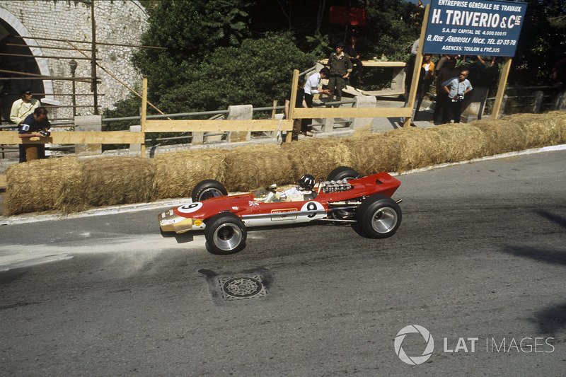 es_Motorsport's tweet photo. Regreso al pasado: así se introdujeron los alerones en la #Fórmula1 https://t.co/jrgqTOpSdY #F1 https://t.co/CX6dKBGDbb