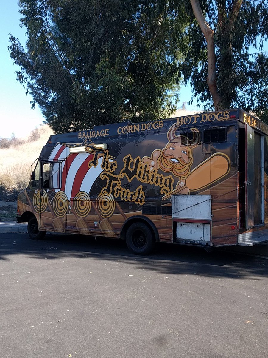 It's a beautiful day for hunger pillaging! <a href="/TheVikingTruck/">The Viking Truck</a> 1 Spectrum Pointe Dr LF now till 2! #vegan options available!