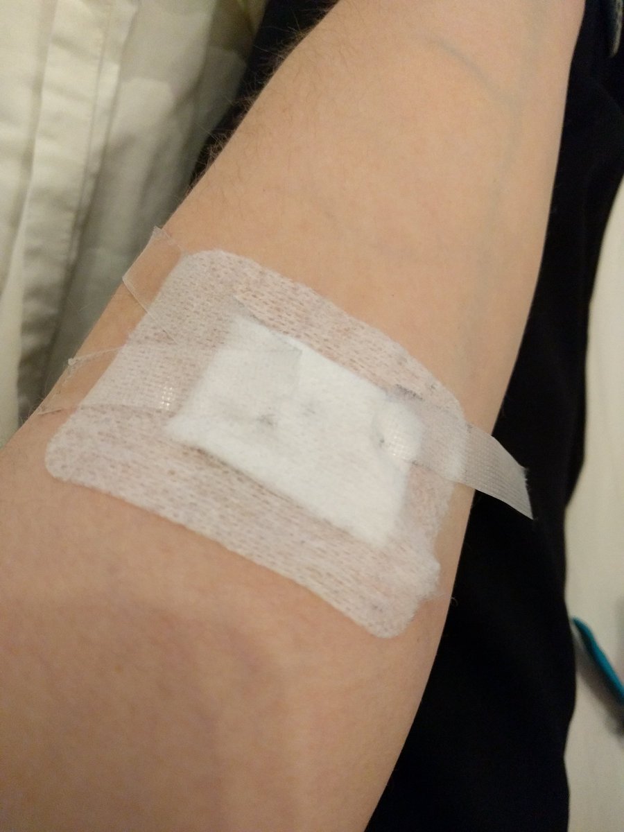 WeeWillyWilma's tweet photo. .@GiveBloodNHS donation number 16 successfully done this afternoon. Now for the most painful part of blood donation... Getting the stickiest sticky plaster off! #GiveBlood #SaveALife #BNeg #NeoRR https://t.co/jdE65wE3rL