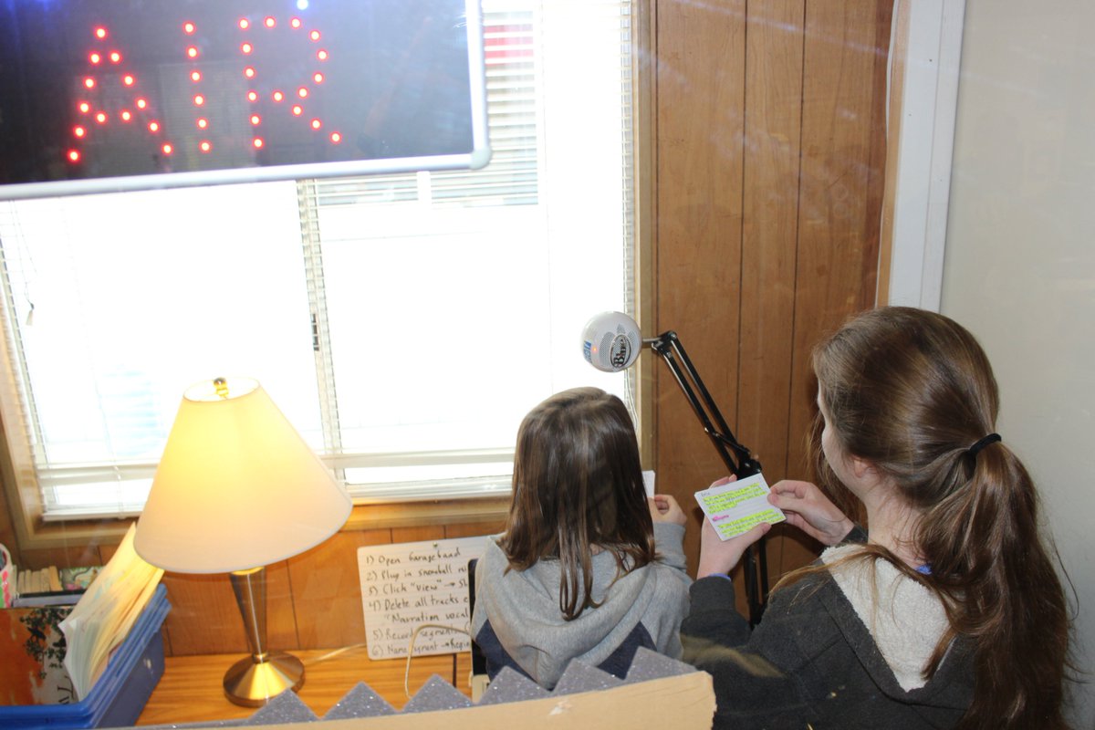 New episodes of CougarCast being produced!
#bsdfutureready #coopermountainelementary
#tradition