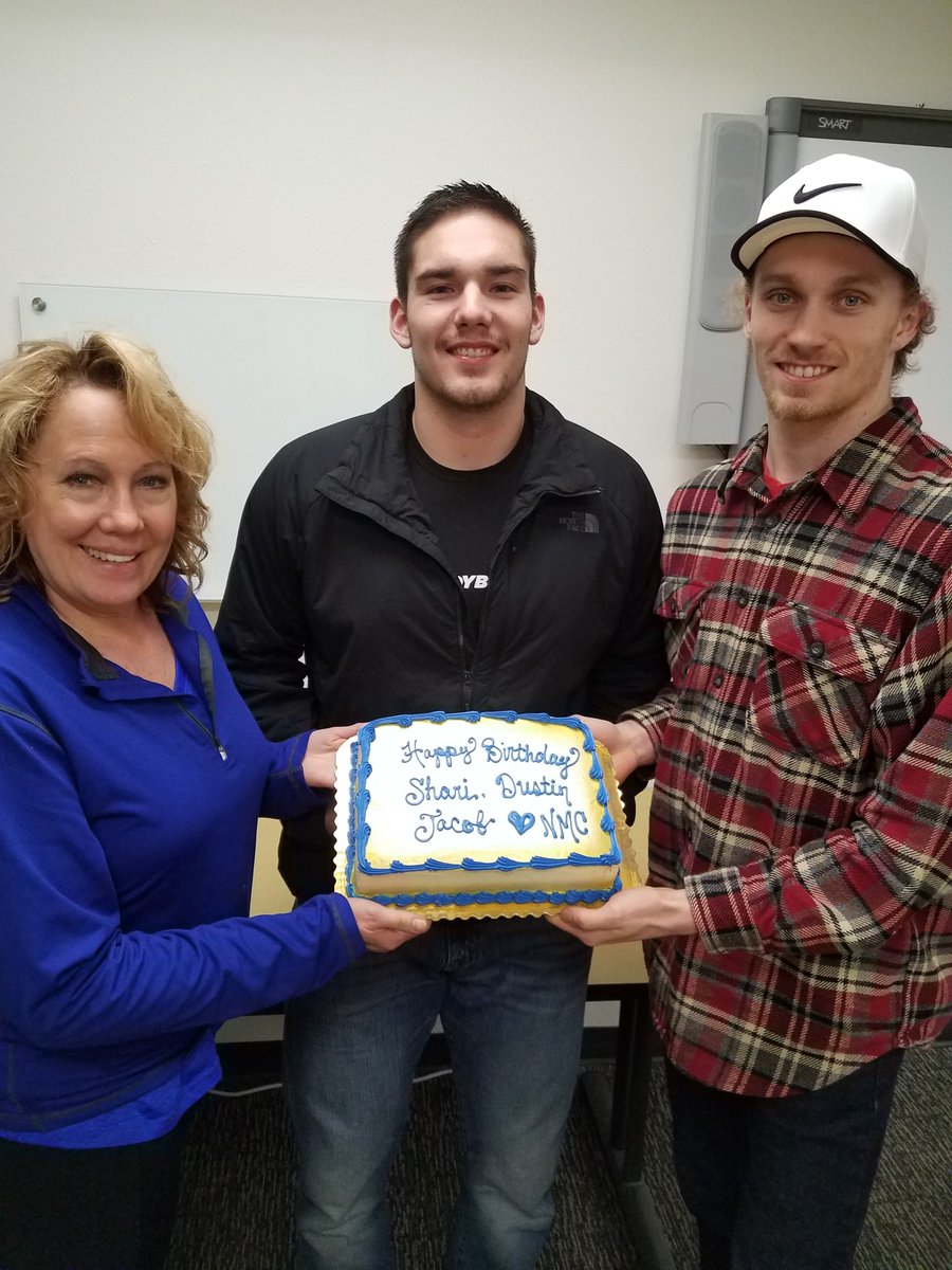 EOU_NMC's tweet photo. Huge birthday shout out to not one, two, but THREE of our Millennials in EOU NMC! Happy birthday Shari, Dustin, and Jacob!! 🎂 #GoEou #Millennuals #EasternOregonUniversity #Mountup https://t.co/14fYZyvMZf