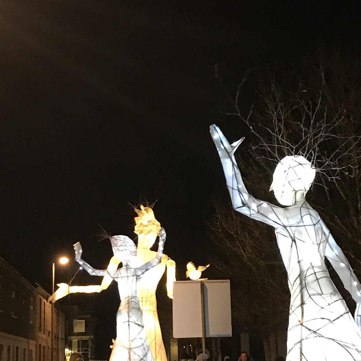 Trurocol's tweet photo. Thanks to everyone who helped, contributed, visited, championed & enjoyed tonight’s parade. We couldn’t have done it without you ✨🌟✨ #cityoflights #truro #YourCOL @VisitTruro @TruroHour @piratefm @WhatsOnCornwall @TruroCC @TruroBID https://t.co/KxZw3S2VDQ