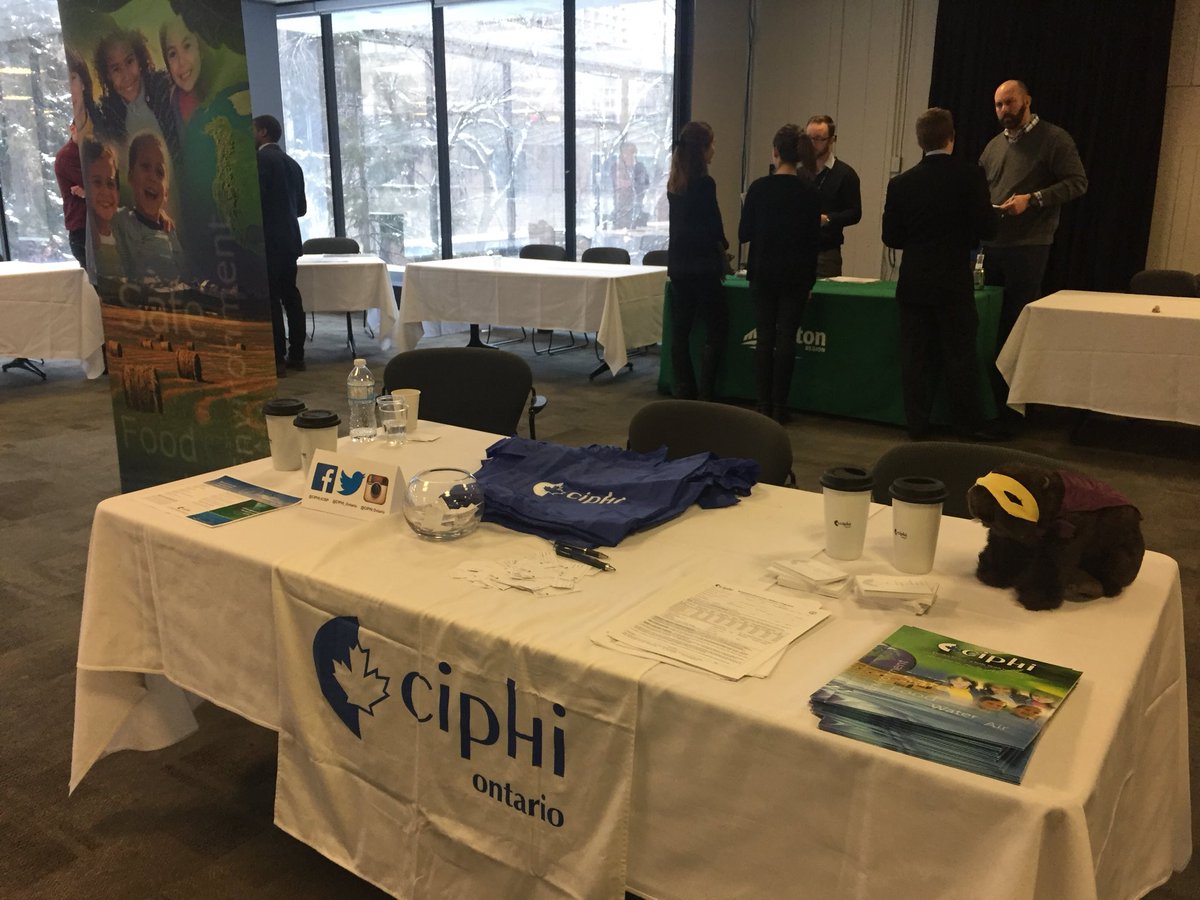 henna_hm's tweet photo. A successful day at the Ryerson University Public Health Job Fair @CIPHI_Ontario @ciphi_national @RyersonU @RUSOPHe #publichealthmatters #phi https://t.co/mqTVXrXKU6