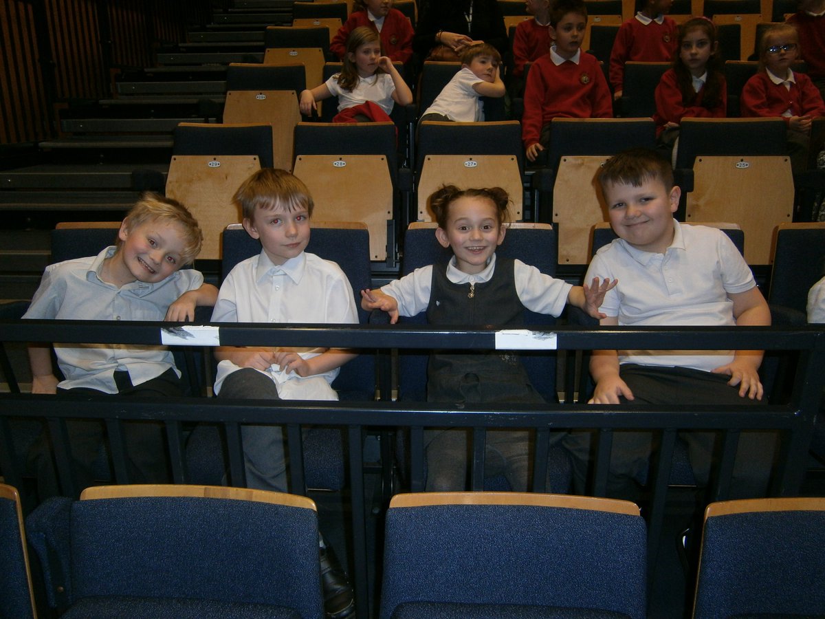 We were very proud of Year 2 this evening! What fantastic singing from them all at Furness Young Voices. Wow, wow and wow!😀😀👏🎼🎤