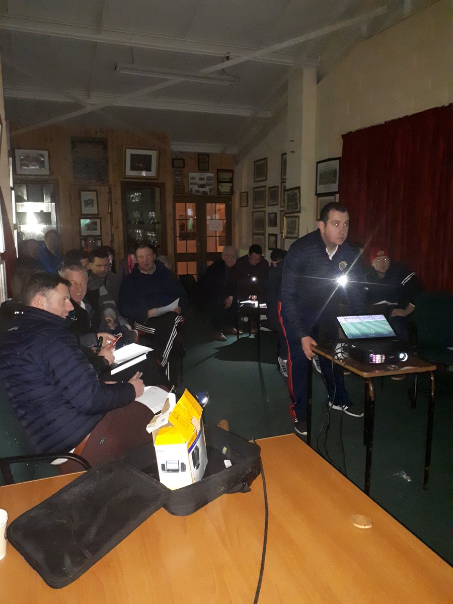 CorkGDAPatSprat's tweet photo. Award 1 hurling course @Newtownshandrum tonight with @CianOB_ tutoring #phychological  focus (youth) #playingfacts on the menu  @GAAlearning @OfficialCorkGAA @AvondhuGAA @BallyheaGAA @MilfordGAA @CorkGDASupple @CorkGAACoaching https://t.co/QPNvHJpLQb