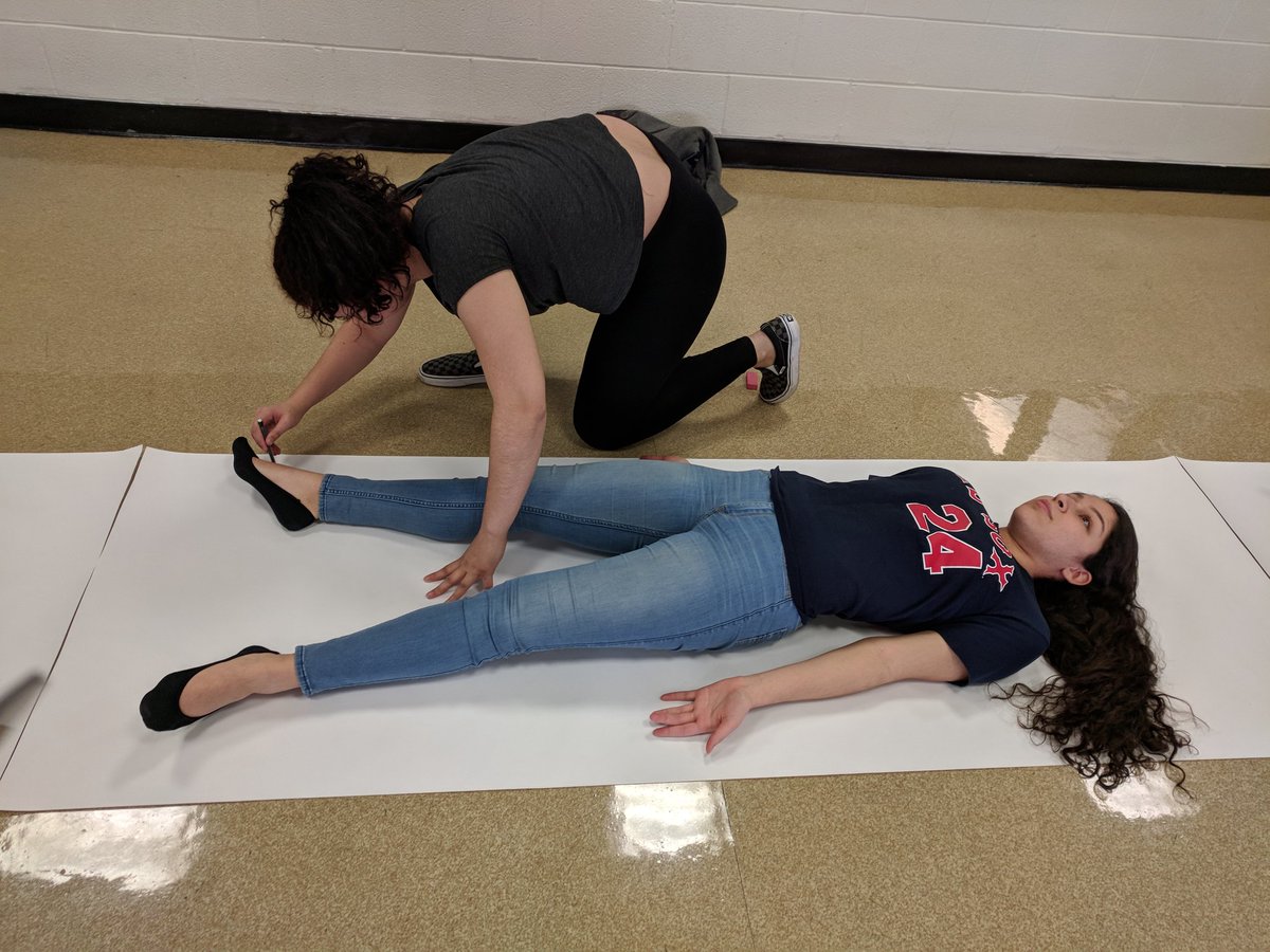 coulsonscience's tweet photo. A&P kiddos started their semester long project of building a "whole" body....they used their group mates to trace as their sample human. Can't wait to see them in action working on these! #coulsonscience #fullbodylearning https://t.co/O1HyKDlyiY
