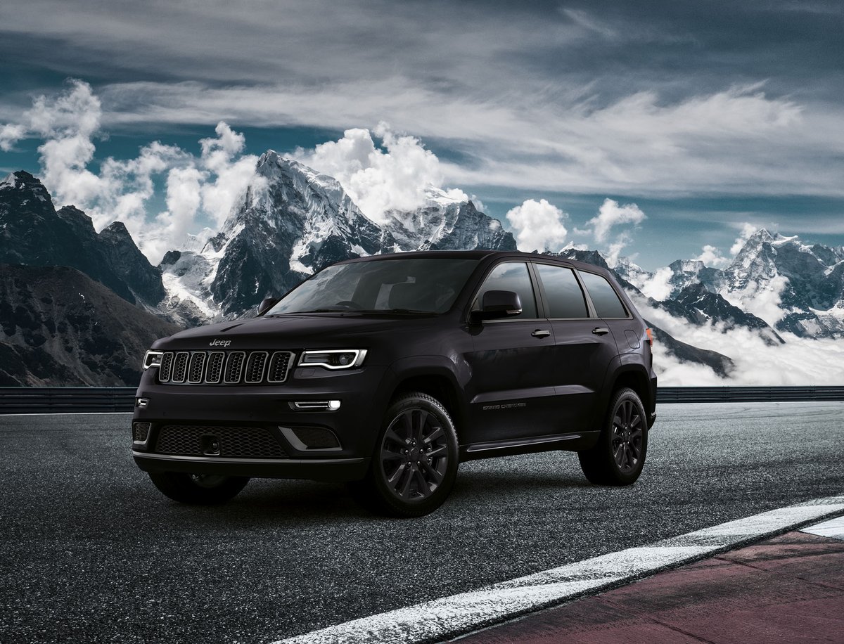 HendersonAuto's tweet image. The @Jeep Grand Cherokee S launches in Europe all blacked out.