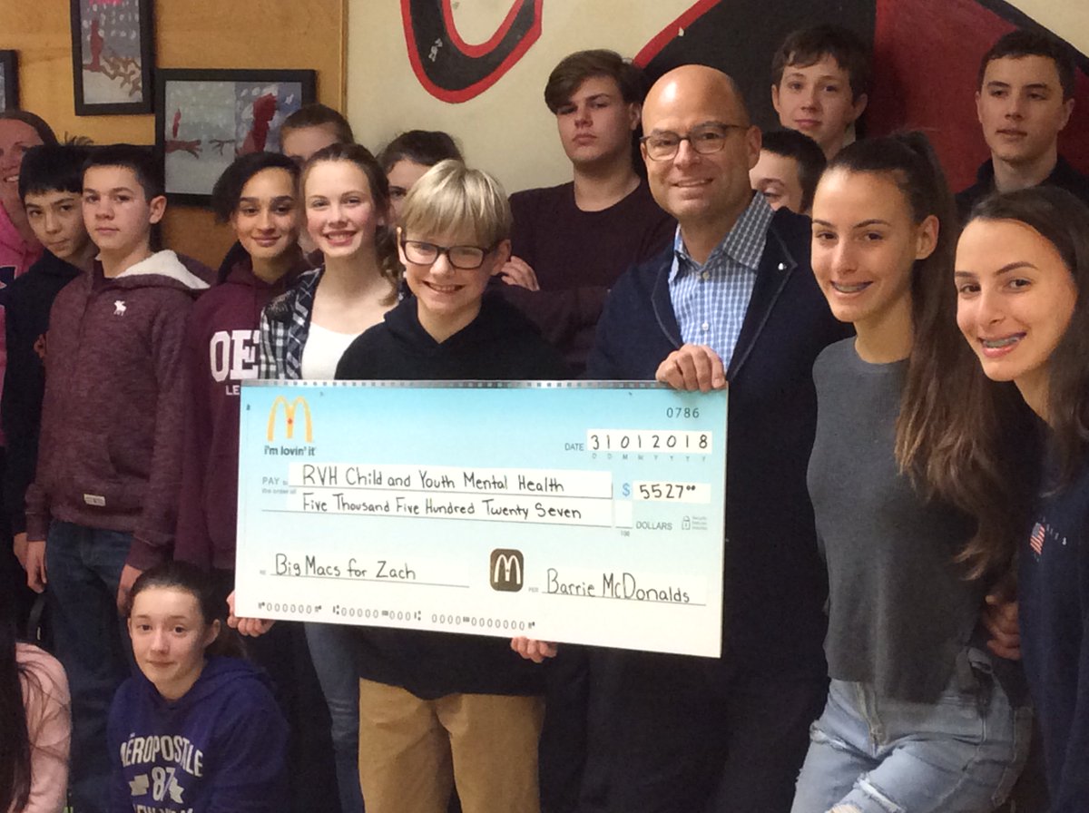ZachMakesTracks's tweet photo. What a perfect day for Zach's class to meet with the O'Neill Family from @McDonaldsCanada #Barrie for a BIG cheque presentation! THANK YOU for the giant donation! This family has been so supportive of Zach AND our community. #youthmentalhealth #community #BellLetsTalk https://t.co/5vI6dx9RGj