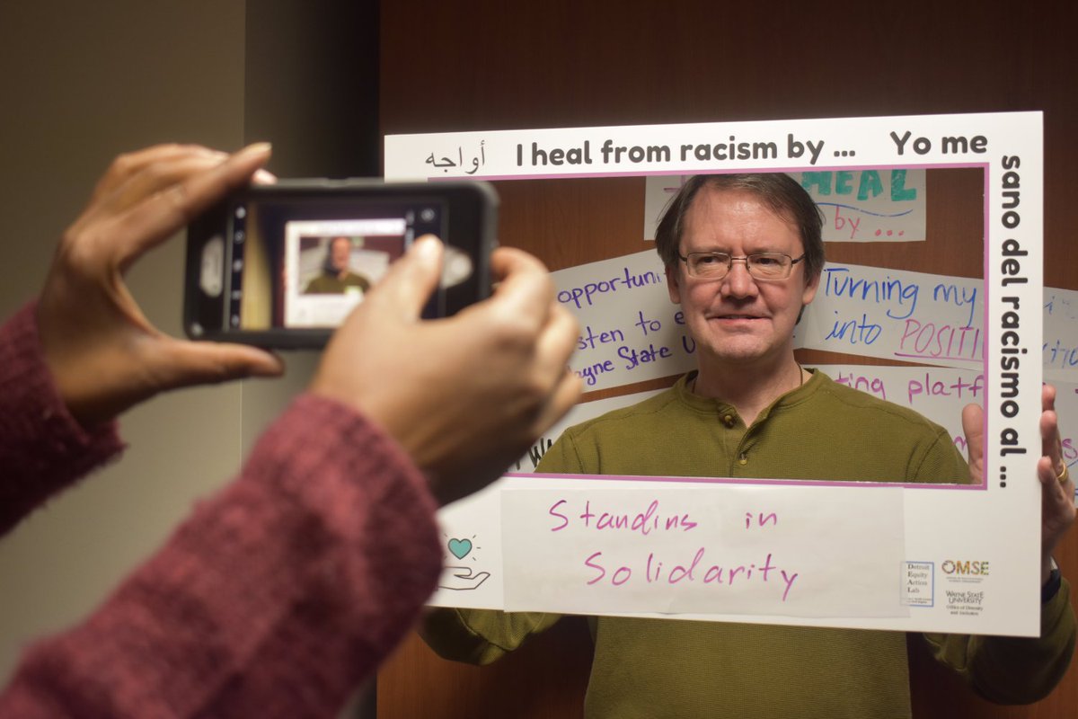 Aysha_Jamali's tweet photo. Behind the scenes at National Day of Healing from Racism @Detroit_Equity @waynestate earlier this month. Figuring out meaningful & impactful ways to use social media can be challenging, but that's part of the fun! #consciouscomms #NDORH @Combsthepoet @ProfPeterHammer https://t.co/BZe9YhsUeA