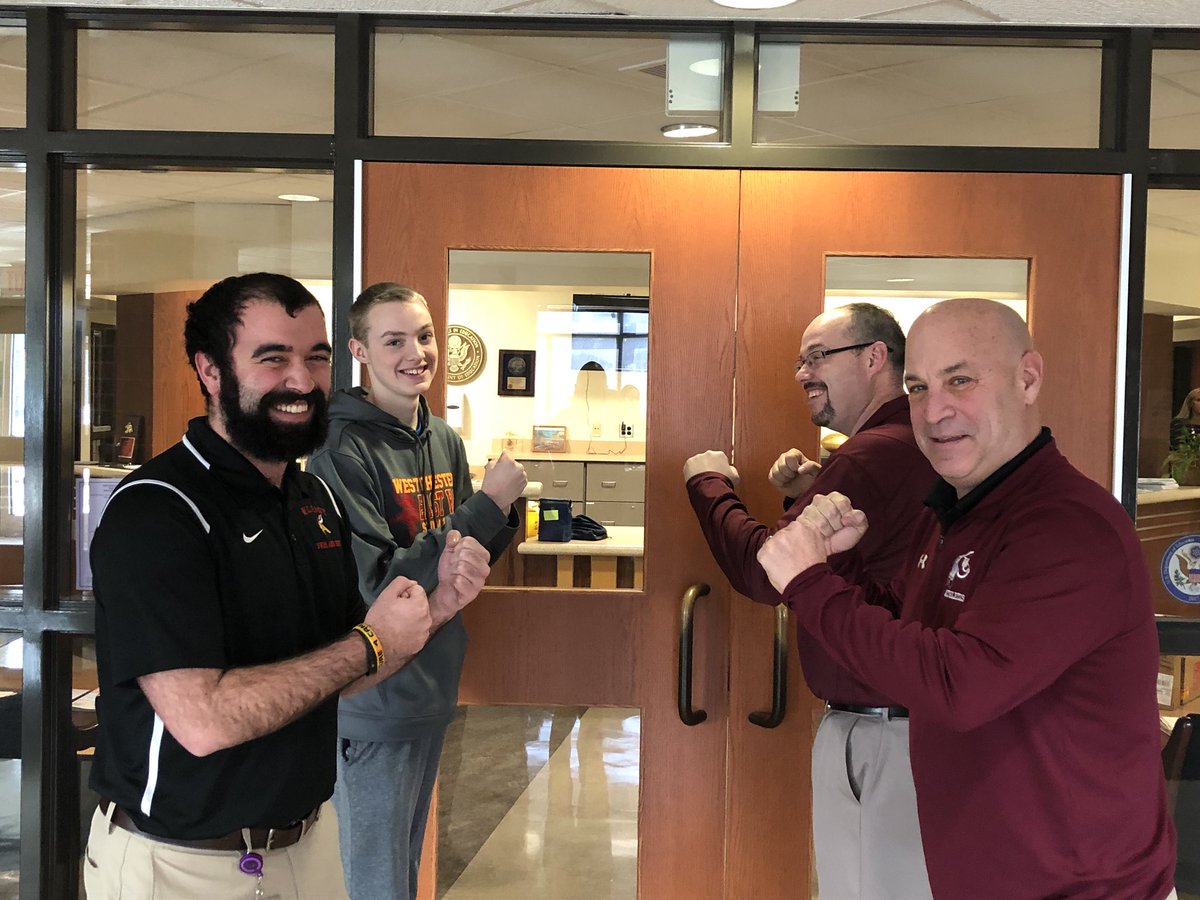 HendersonAthle1's tweet photo. Family Dual in the Pool -Fathers vs Sons -WC East vs Henderson in swimming - Friday Feb 2nd 7:30pm at WC YMCA. Who will win the bragging rights? Be there! @WCEVikings @VikingSwim_Dive @WestChesterASD @Hendy_Students @chesmontsports @Henderson2018 @DLNSports https://t.co/0oswc1ELXW