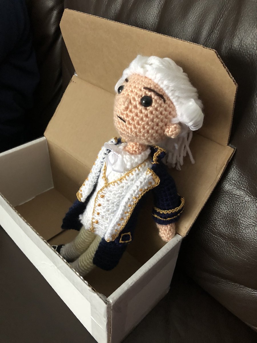 DeeGuardia's tweet photo. Received this fantastic commission today from IG@YarnHabitGeek #CommodoreNorrington #PiratesLife https://t.co/qiXwK1izFs