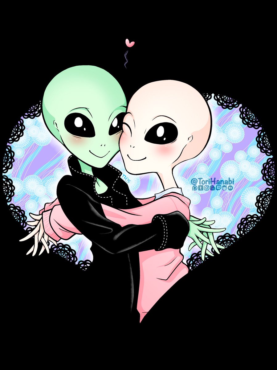 ToriHanabi2's tweet photo. Greybae and I in Grey form 2015
Jen and Clar from my (on hold) comic, ChasingShadows 2016
#Aliens #Hybrids #Greys #Yuri #AlienLove #LGBTQIA #VisibleNB #VisibleWomen #QueerArtists #Agender #Lesbians #Scifi #Starkin https://t.co/sg6GnhKnvn