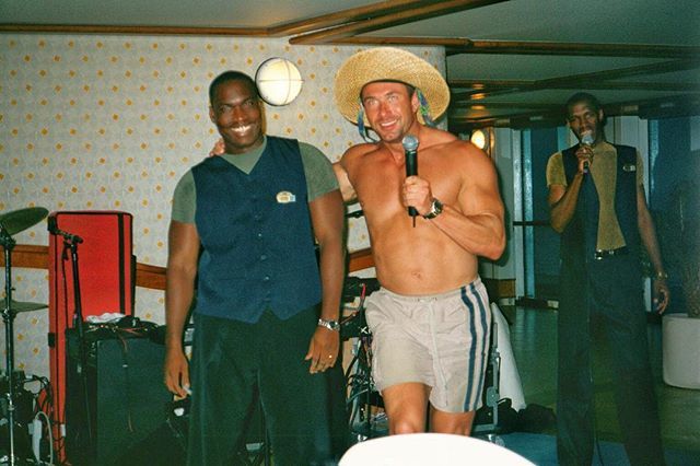 scubadivesteven's tweet photo. #Waybackwednesday - The day I thought I could sing 🎤 but was quickly proven wrong! 😜😁🙉 #dontquitmydayjob #americanidol #not #singing #singingfail #scubadiver #scubasteve #cruiseship #jamaica #dontworrybehappy #scubalifestyle #happyhumpday #humpday #scubalife #scubapro #travel https://t.co/jaMRH79zsY