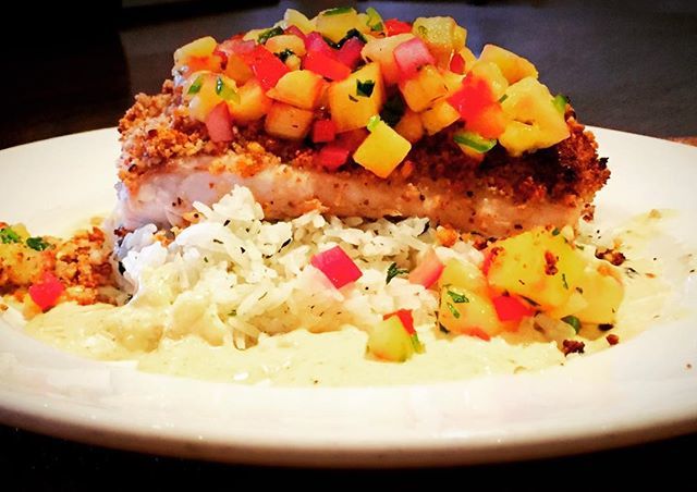burtonsgrillmtp's tweet photo. Happy #Humpday! Join us for #dinner and try our Pecan-Crusted Mahi!! #chseats #wednesday #mtpeats https://t.co/69FR9ZrSks https://t.co/6Gt6j2XpWV
