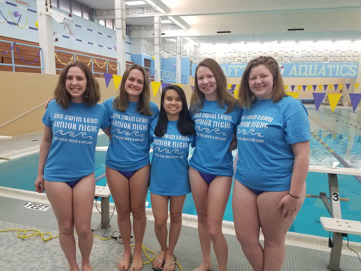 Hunter girls swimming team - miloalpine