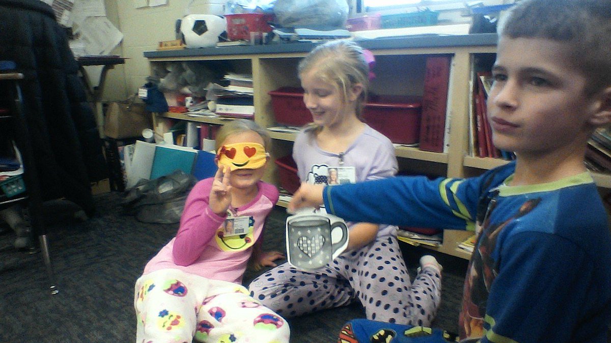 MrsGaucksClass's tweet photo. National Hot Chocolate Day is great for problem solving! #GESpirates https://t.co/1HbI5ozdU8