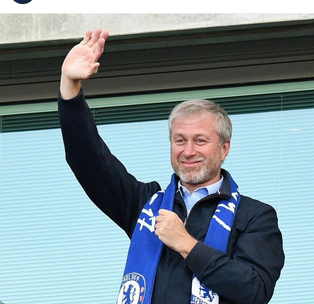 Apakah yang akan di lakukan big boss Chelsea FC terhadap Pelatih Antonio Conte dengan permainan Chelsea malam ini . .