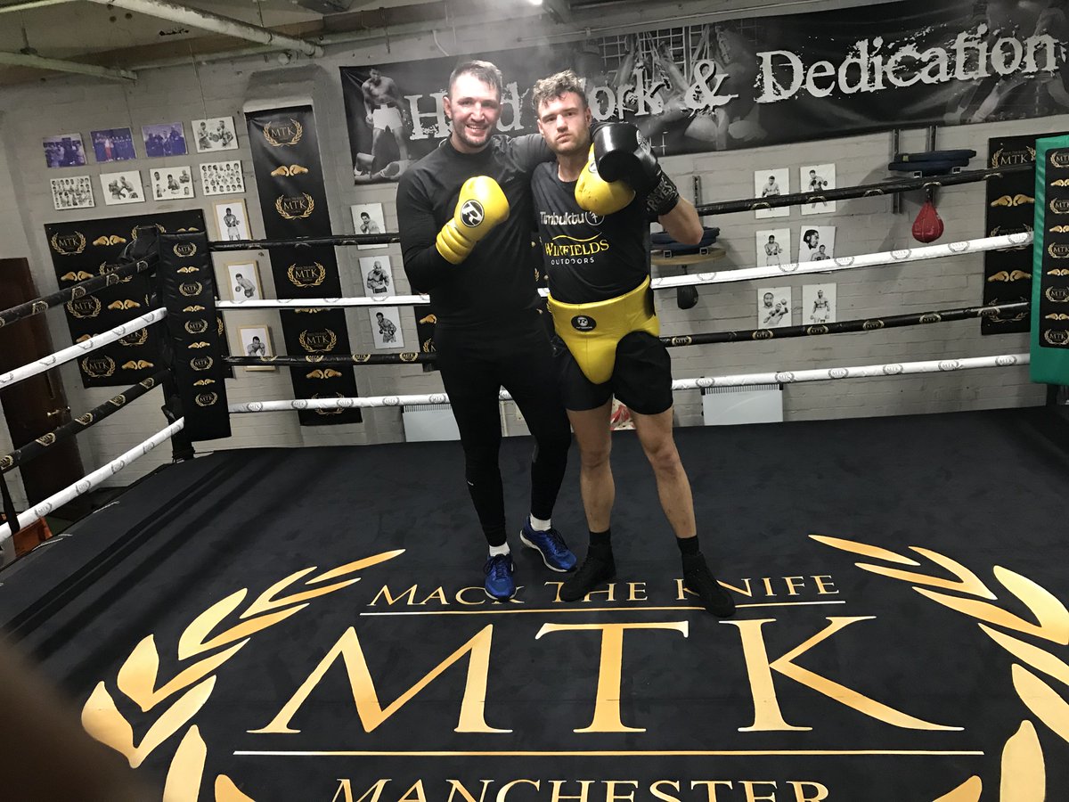 MickeyEllison25's tweet photo. Quality sparring again tonight down @MTK_Manchester @JRgymPreston good rounds with @hughiefury and light heavyweight English champion @LiamConroy92 @Goldie_MM @eliteboxer @SteveWoodVIP @MattyClarkson1 @peterfury @WinfieldsOutdrs #professionalboxer https://t.co/Fl3z4o1g50