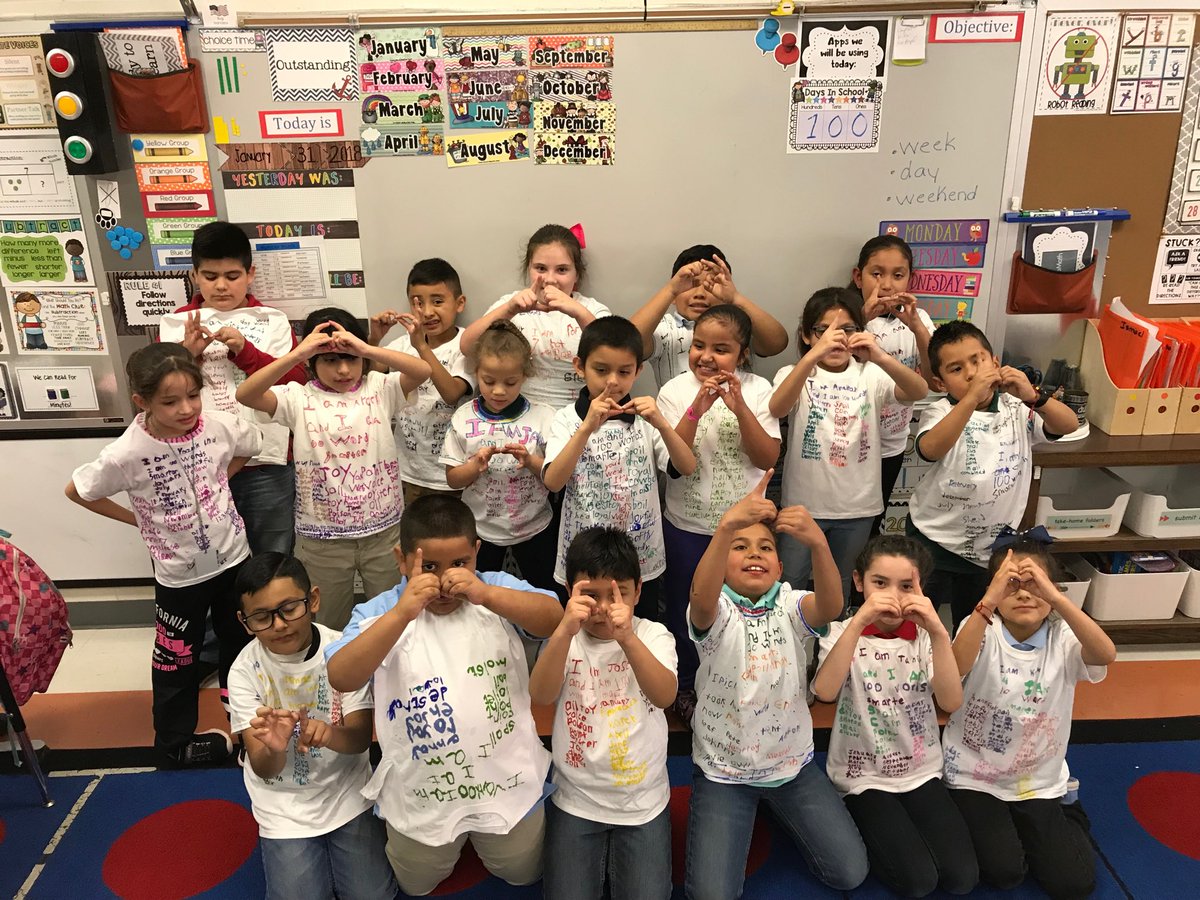 MrsN2ndGrade's tweet photo. We are 100 words smarter! @SouthernHillsWF #wearewfisd https://t.co/vhWsgy2iid