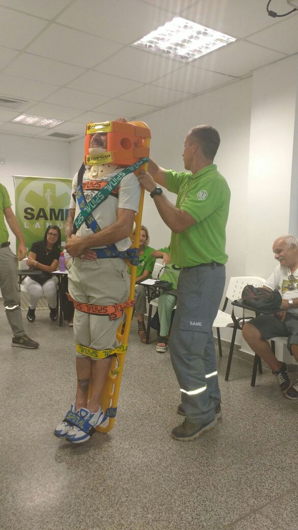 lanusmunicipio's tweet photo. SE DICTARON NUEVOS CURSOS DE RCP 👨🏼‍🔬

Radioperadores de SAME realizaron el primer modulo del curso de Primeros Auxilios y RCP en el Instituto de Capacitación para la Administración Municipal (ICAM). https://t.co/9Ok73MUM2n