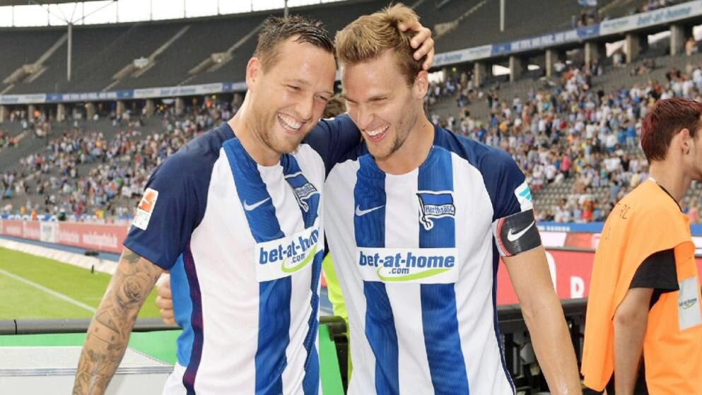 Ein grandioser Typ ... alles Gute für die Zukunft Basti <a href="/HerthaBSC/">Hertha BSC</a> <a href="/werderbremen/">SV Werder Bremen</a>