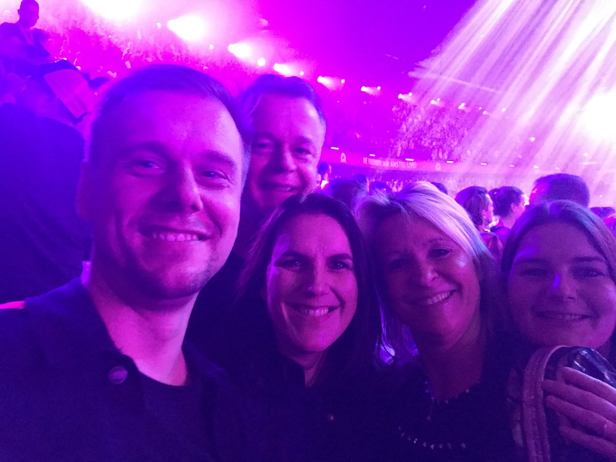 astridwisman's tweet photo. Mooie avond bij #vval2018 @arminvanbuuren @Di_rectMusic dank jullie wel https://t.co/fc8U0kpjra