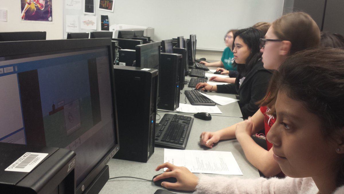 OlatheEngineer's tweet photo. Awesome day @stemgirlsolathe with @otmstigers girls #coding #omgrobots #DNA #girlsmentoring @olatheschools @littleBits @ihawke1971 @SWEtalk https://t.co/a9GFFirPkd