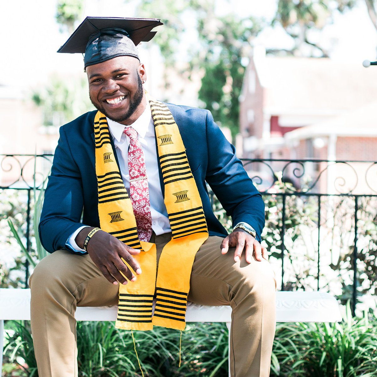 worthynow's tweet photo. Need help paying your student loans?

Paying back student loans is one of the biggest financial challenges many Americans face. With nearly $1.3 trillion in outstanding debt — and almost 14% of borrowers in default. https://t.co/DWILi1TIWj