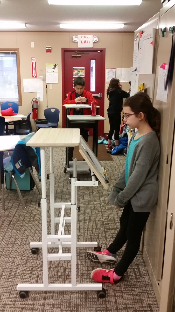 JulieNiebauer's tweet image. Enjoying the flexible seating from our amazing PTA!  #itsworthit