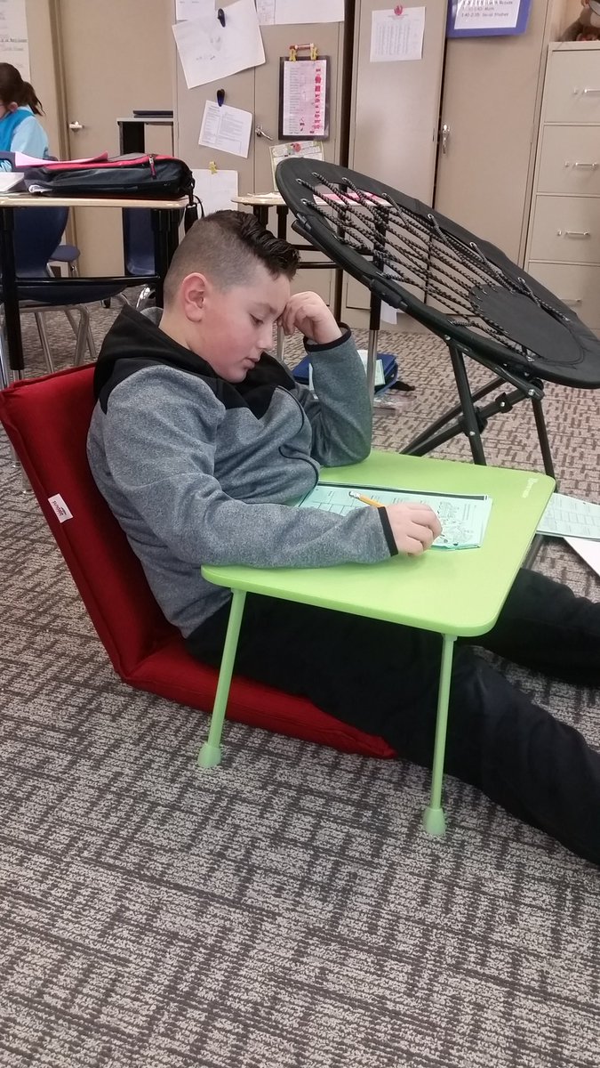 JulieNiebauer's tweet image. Enjoying the flexible seating from our amazing PTA!  #itsworthit