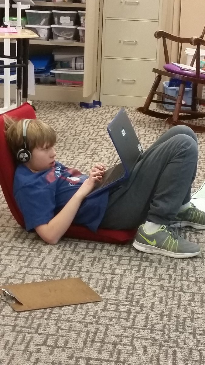 JulieNiebauer's tweet image. Enjoying the flexible seating from our amazing PTA!  #itsworthit