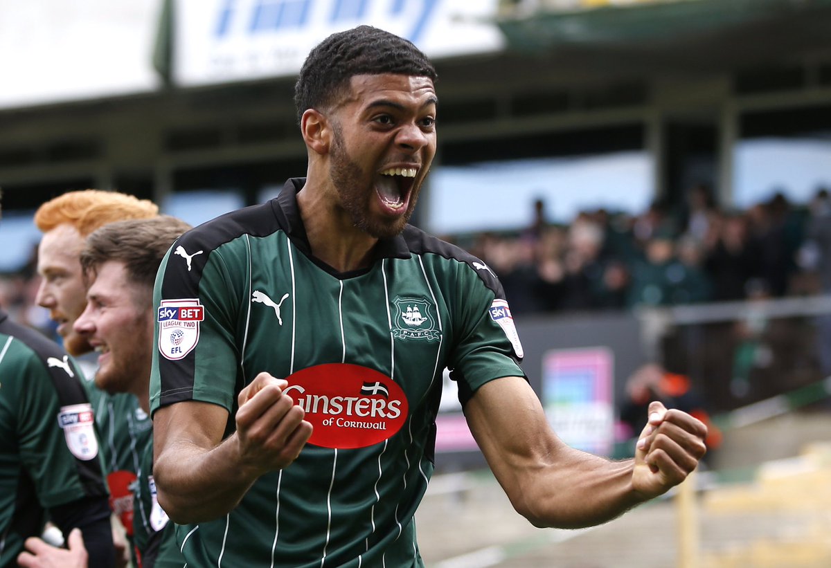 Argyle's tweet photo. 3️⃣ seasons...
1️⃣2️⃣7️⃣ appearances...
3️⃣1️⃣ goals...
...and a ton of good times.
Thanks for the memories, Jake.
#pafc #DeadlineDay #OnceAPilgrim https://t.co/KcGJTLWMeg