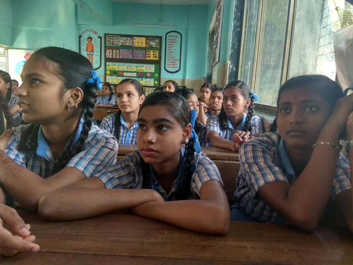 yaminisapreMT's tweet photo. वयात येताना काय बरं बदल घडतो? आम्हाला नेमकी माहिती कोण देऊ शकतं?
#curious
#वाटस्वच्छआरोग्याची
#nmmcschool #doctor #expert
@PashokMT @BPragatiMT @rutujasawantMT @SuchitraMT @KsharmilaMT https://t.co/VsZCI4wZcG