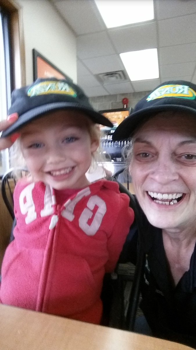 Cedese1's tweet photo. One of the supervisors at our McCook store and her granddaughter or should I say a future Runza employee!☺☺ she loves to come in and watch her grandma work! @Runza https://t.co/qqR782p6ZZ