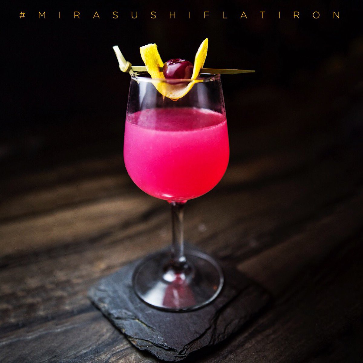 We have NEW COCKTAILS waiting for you at #mirasushiflatiron!! Come check it out 😎🙌🏼🤙🏽 #cocktail #foodlife #flatiron #newyork #new #freshfood #refreshing #delicious #manhattan #pink #city #photography #foodphoto #drinks #cocktails