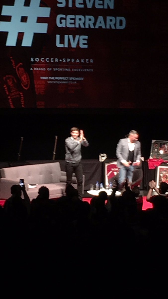 Karen31_x's tweet photo. What a man. โค๏ธ#StevenGerrardLive https://t.co/QyT5RfnmyQ