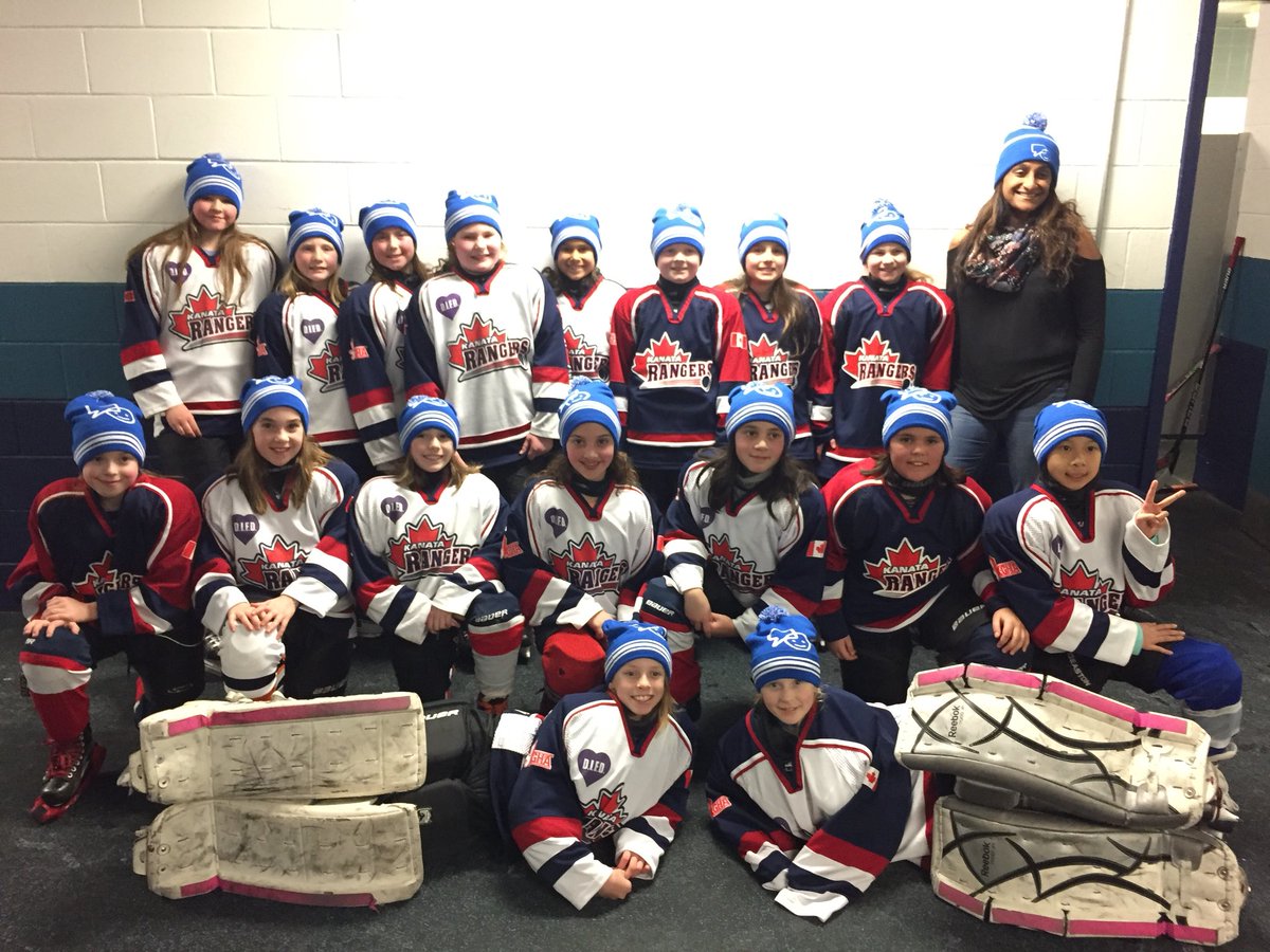 amletogreco's tweet photo. Find the strength to talk and to listen. Team mates, coaches, and parents are people we can lean on. #KanataAtomCRangers are supporting #BellsLetsTalk #awareness @KGHAHockey @Bell @cyleeder #KGHA1718 https://t.co/E0INwXv3tF