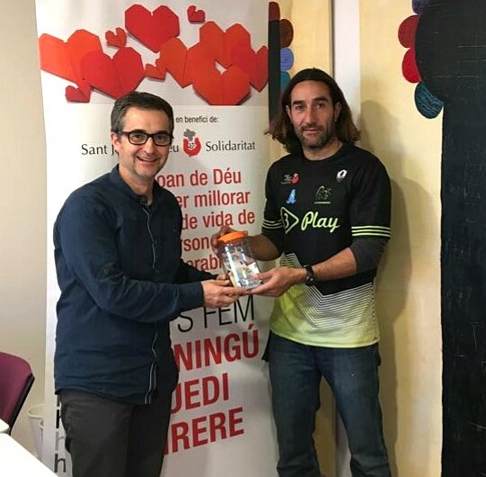 AriasJordi's tweet photo. Avui @Triplayllob hem lliurat a @solidaridadSJD la recaptació que vam aconseguir a la Fira Avícola, i us informem que el 24 de març organitzarem un Duatló Infantil Solidari en favor de @solidaridadSJD Us hi esperem!!! https://t.co/TG6UgsiUsK