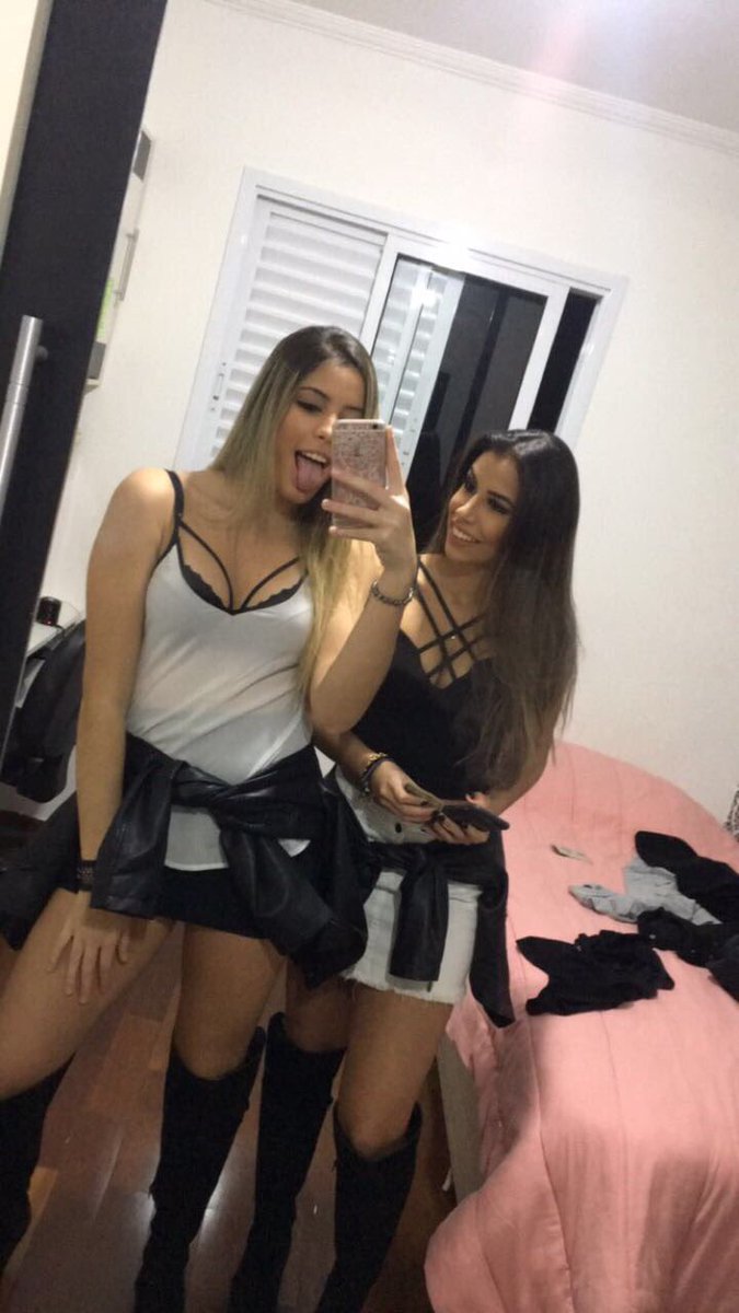 pauliinhaa99's tweet photo. só pq deu saudade e eu te amo #arturo #mesmababa #pardevaso #banho😂 ❤️❤️❤️❤️ https://t.co/BOJEee8cvj